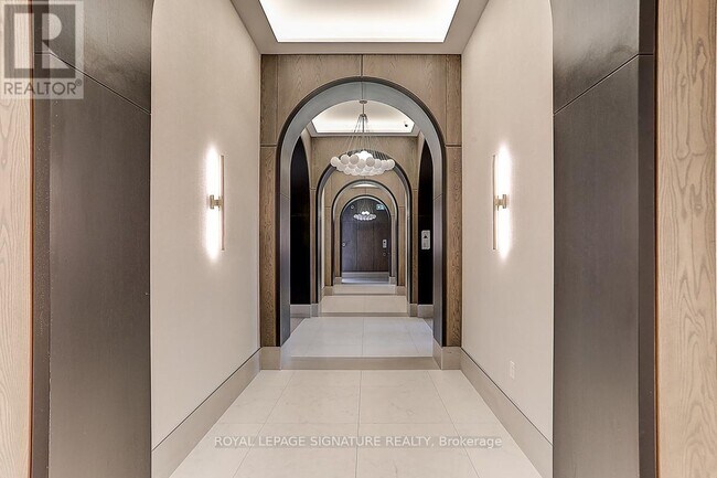 Photo du bâtiment - 30 Inn On The Pk Dr