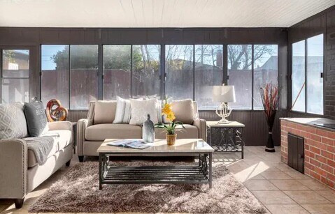 Building Photo - 1306 McFarlane Ln