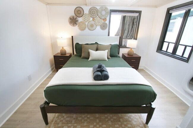 Foto del edificio - 106 W Emma St