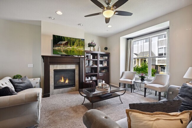 Foto del edificio - 8279 Norwood Ln N