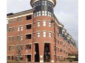 Primary Photo - College & Battery