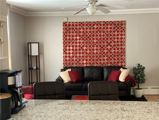 Building Photo - 481 Pine St