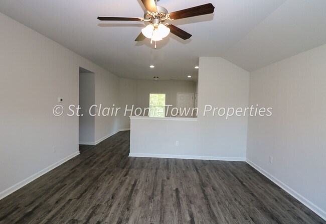 Foto del edificio - 400 Woodland Crst Rd