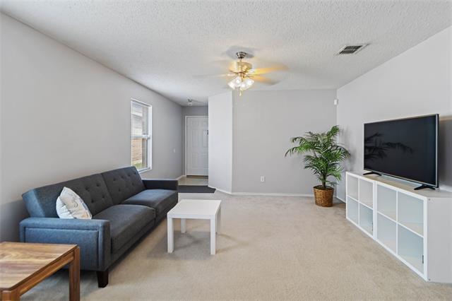 Foto del edificio - 6717 Waterhill Ln