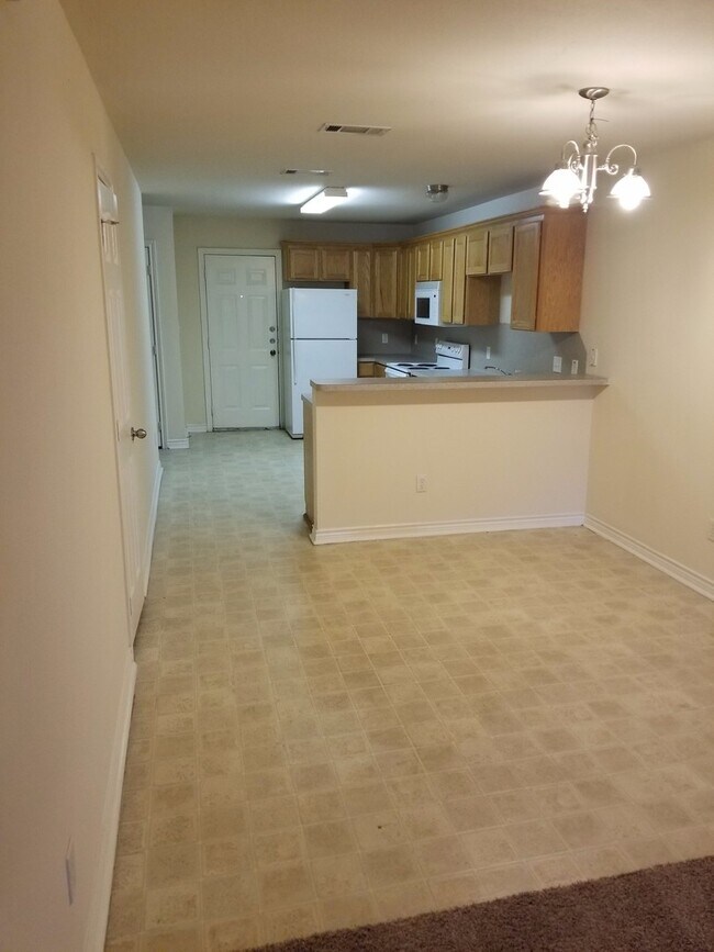 Foto del edificio - College Station - 3 bedroom / 3 bath Duple...