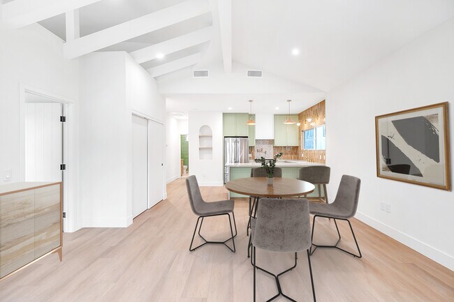 Building Photo - Orange Grove 1237