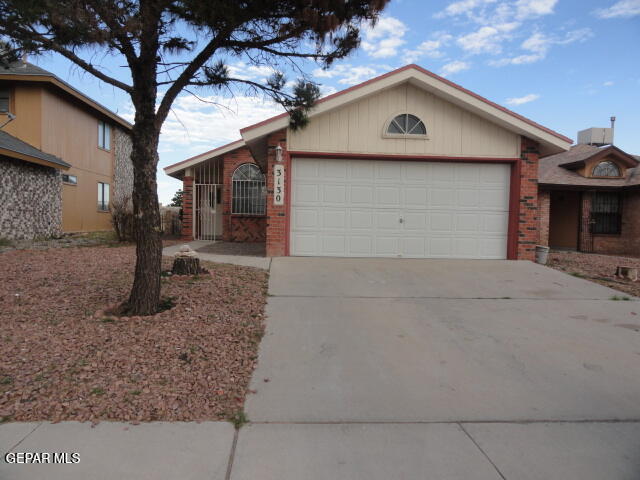 Foto principal - 3130 Arrambide St