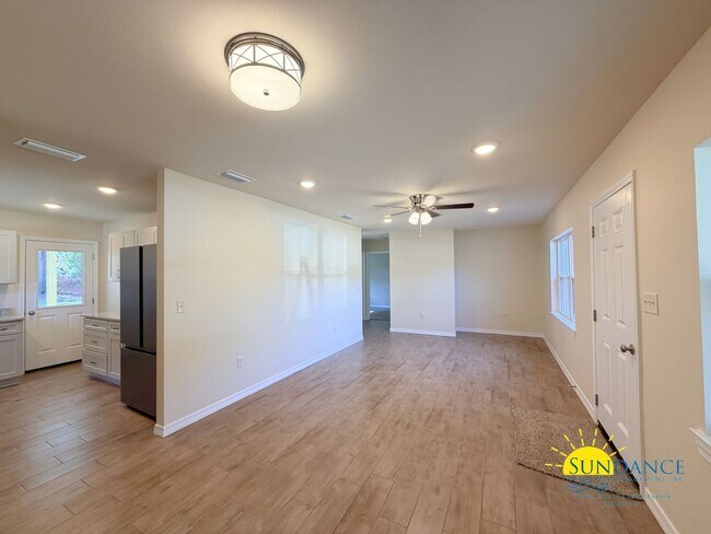 Foto del edificio - Renovated 3 Bedroom Home in Fort Walton Beach!