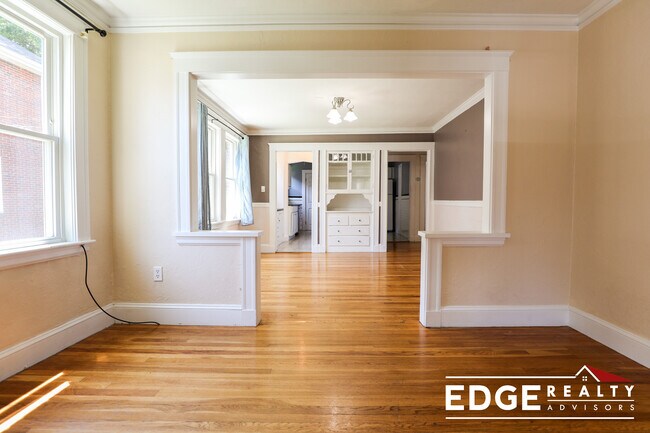 Foto del edificio - 71 Colborne Rd