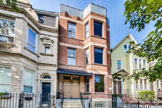 Building Photo - 1138 W Addison St
