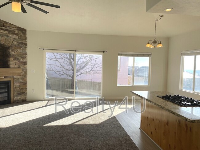 Foto del edificio - 4081 Rivermist Ln N