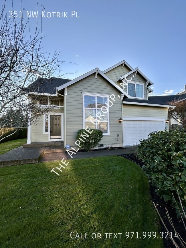 Building Photo - Stunning 4 Bed in Sunset Corridor!