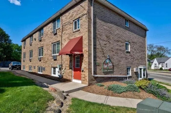 Foto principal - Fair Oaks Apartments