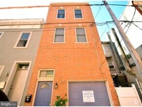 Building Photo - 2140 Pemberton St