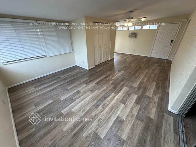 Building Photo - 1632 E Broadmor Dr