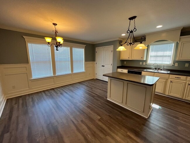 Foto del edificio - 4194 Silver Glenn