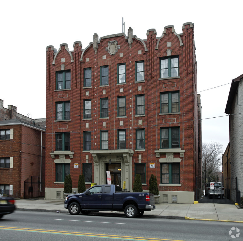 Building Photo - 2677 John F Kennedy Blvd