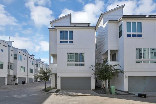 Building Photo - 1810 Elite Dr
