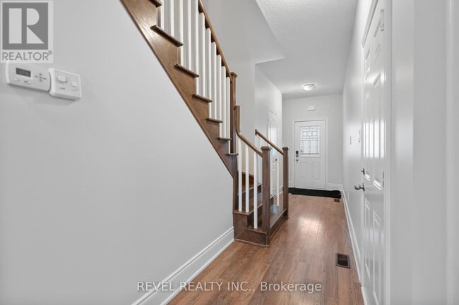 Photo du bâtiment - 35 Sunset Way