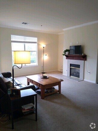 Building Photo - 6021 Castlegate Dr W