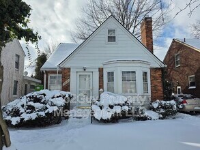 Building Photo - 3861 Bishop St