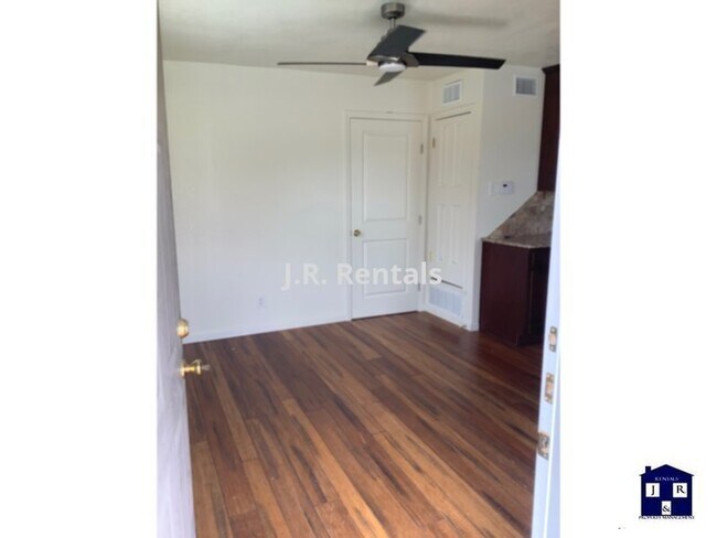 Building Photo - 1607 N WS Young Dr. Unit A, Killeen, TX 76543