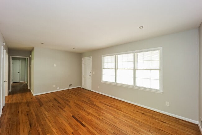 Building Photo - 3639 Telstar Dr