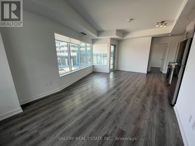 Building Photo - 1480 Bayly St