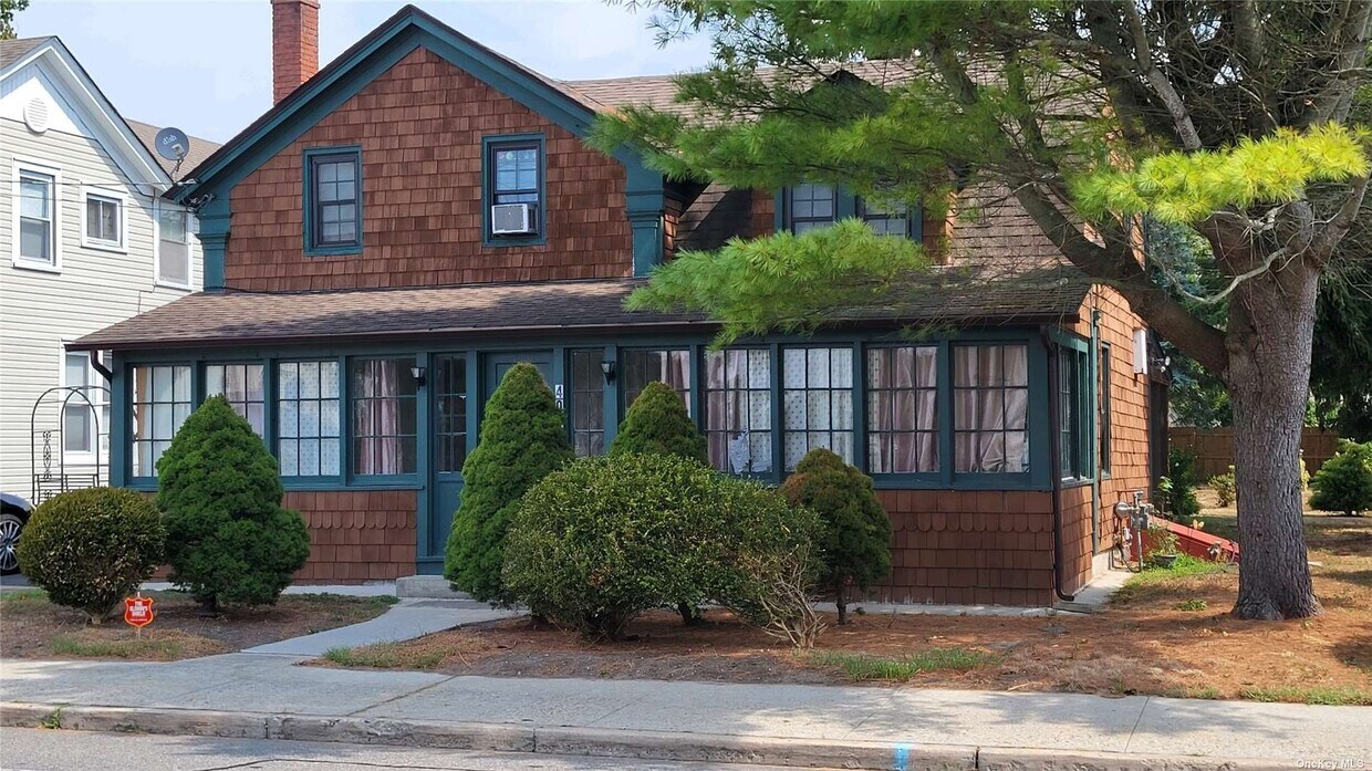 Primary Photo - 401 S Ocean Ave