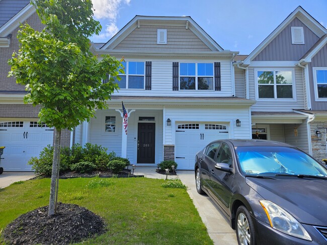 Building Photo - 205 Brochaill Ct