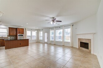 Building Photo - 18103 Double Bay Rd