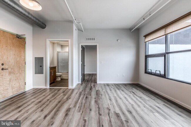 Foto del edificio - 4800 Brown St
