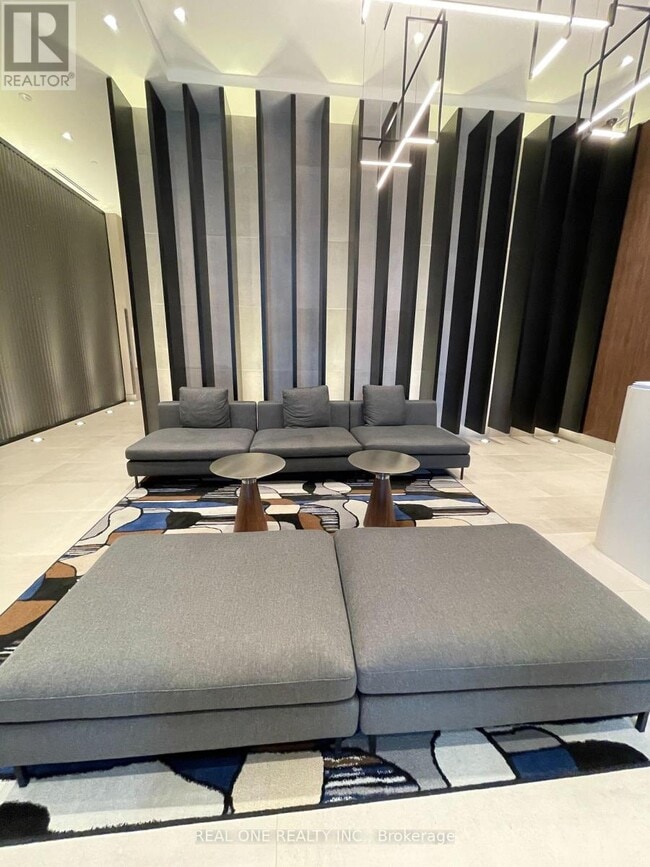 Building Photo - 212 King William St