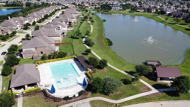 Building Photo - 25627 Fleming Lodge Ln