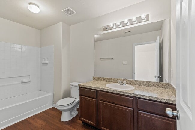 Photo - 15434 BAMMEL OAKS COURT - Spacious 3-bedroom, 2-bath home featuring a 2-car garage.