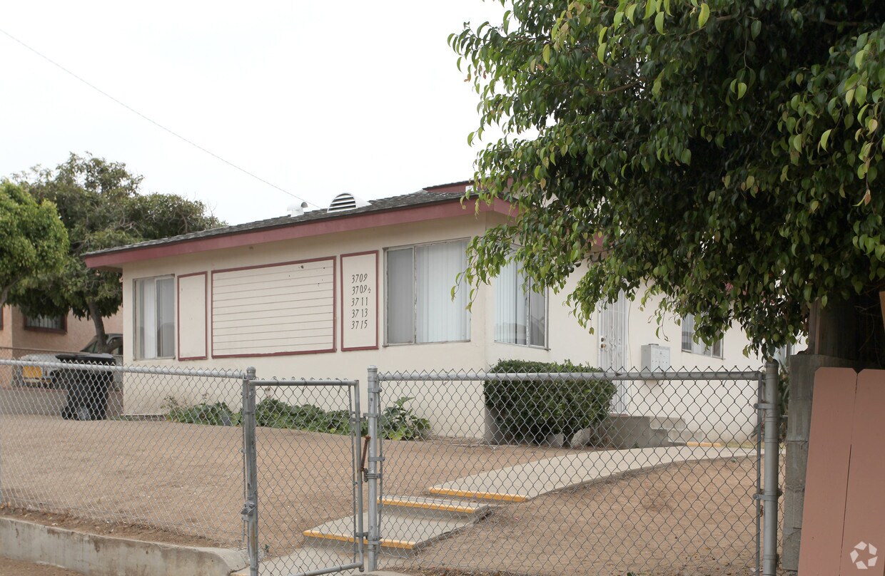 Building Photo - 3709-3715 T St