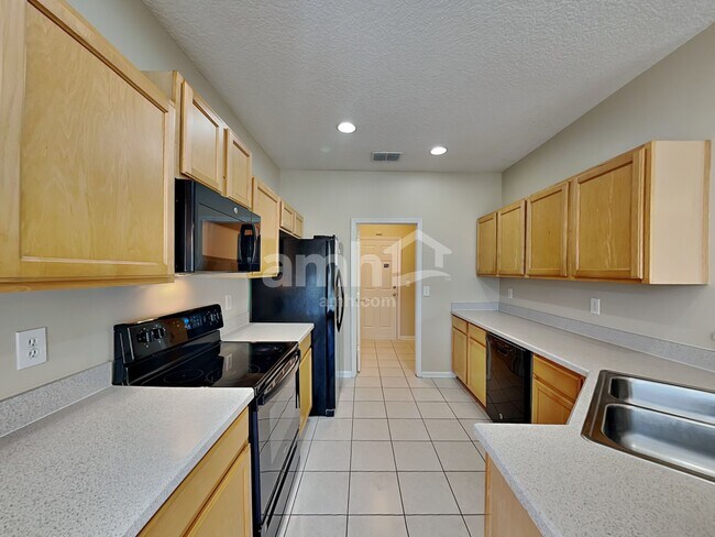 Building Photo - 671 Southland Ln