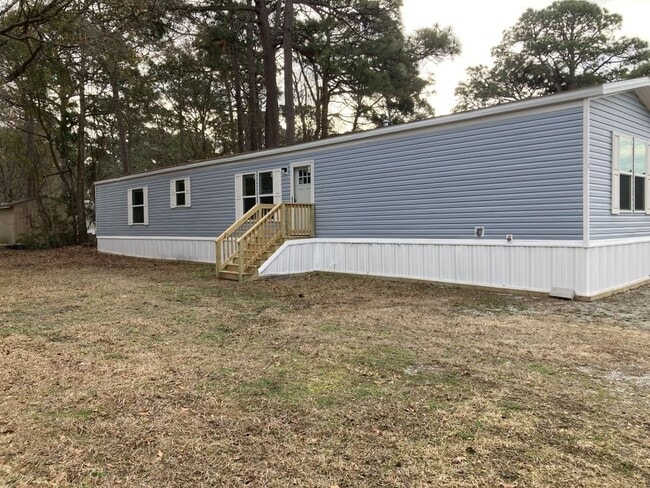 Building Photo - 318 Norfolk Dr