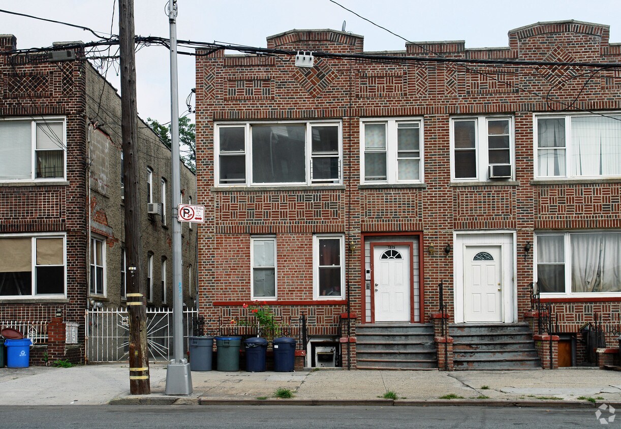 Foto del edificio - 1375 Bronx River Ave