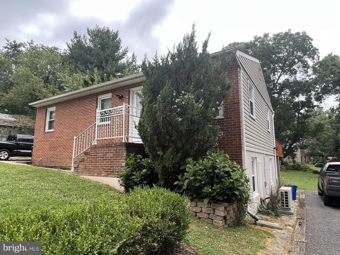 5808 Meridale Rd, Catonsville, MD 21228 House Rental in Catonsville