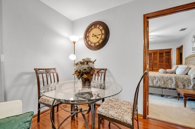 Photo - 1942 Darryl Dr Townhome