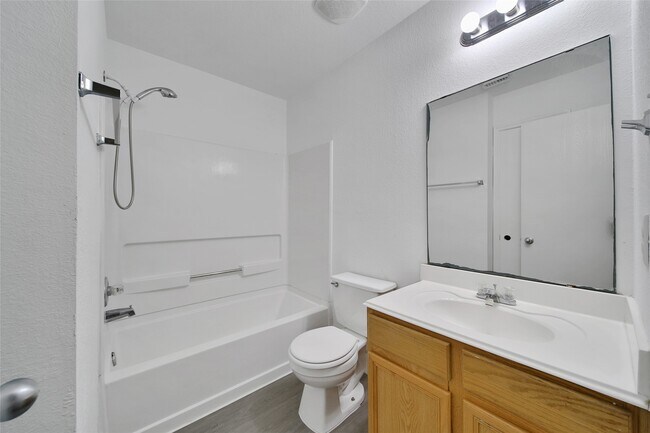 Foto del edificio - 18202 Coreland Ln