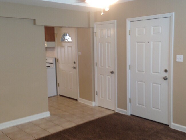 Living room - 1190 S Kenilworth Ave