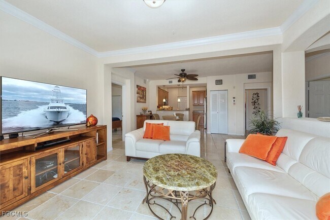 Foto del edificio - 13170 Bella Casa Cir