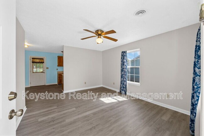 Building Photo - 405 Eddy St