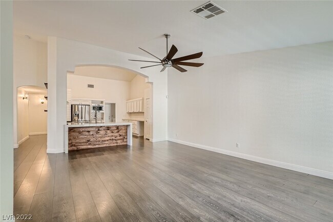Foto del edificio - 817 Majestic Oak St