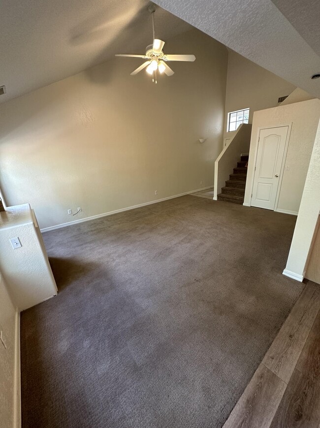 Building Photo - 2561 S Gravel Ln