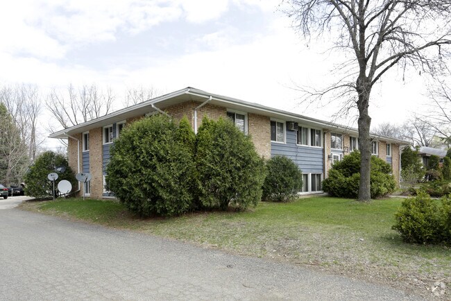 Building Photo - 231 79th Way NE