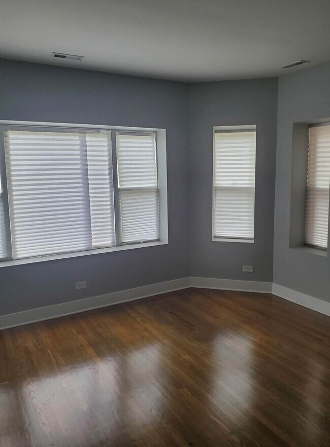 Foto del edificio - 7944 S Ellis Ave