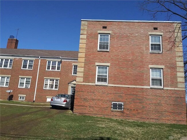 Building Photo - 2670 N Main St
